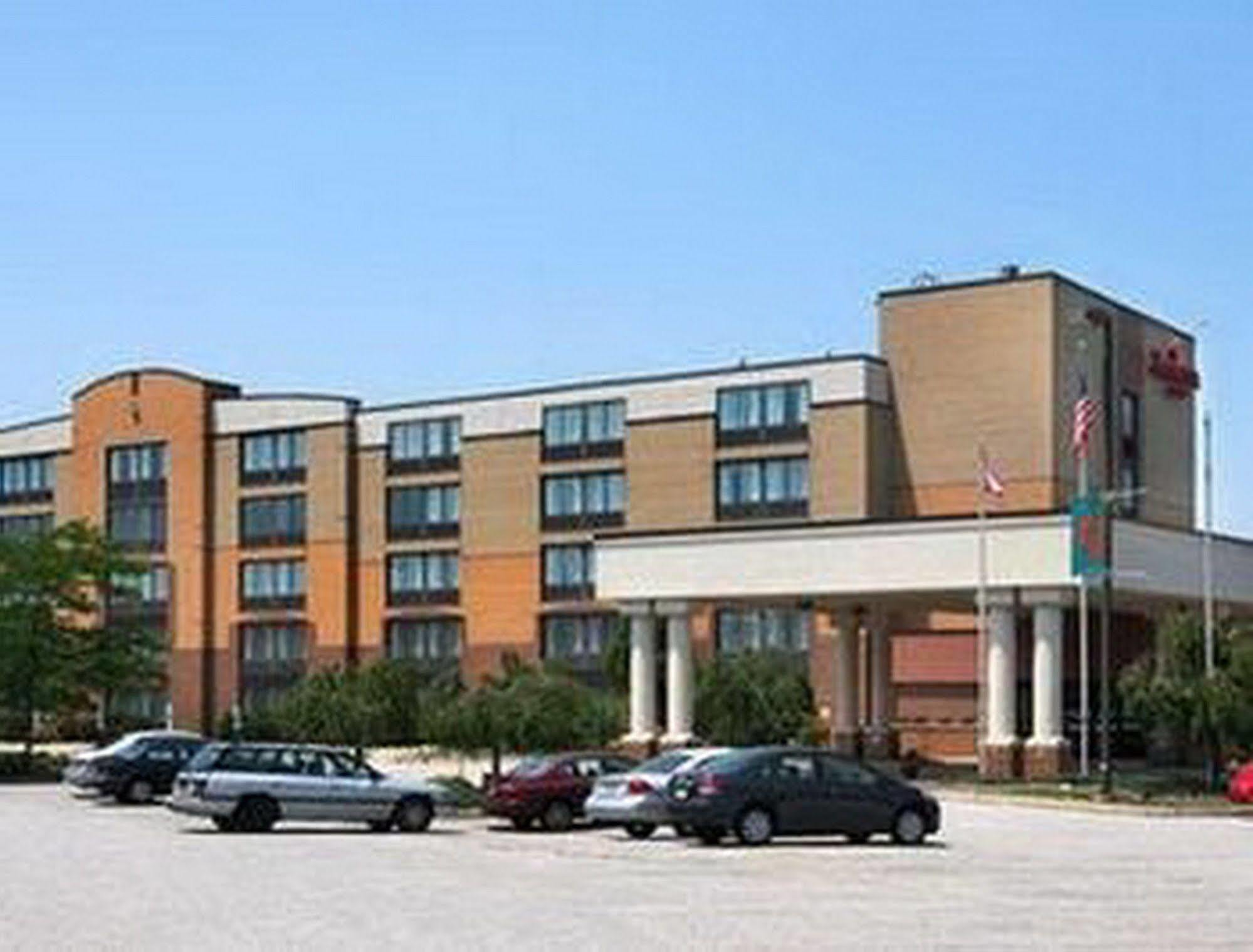 Fairbridge Hotel Cleveland East Wickliffe Bagian luar foto