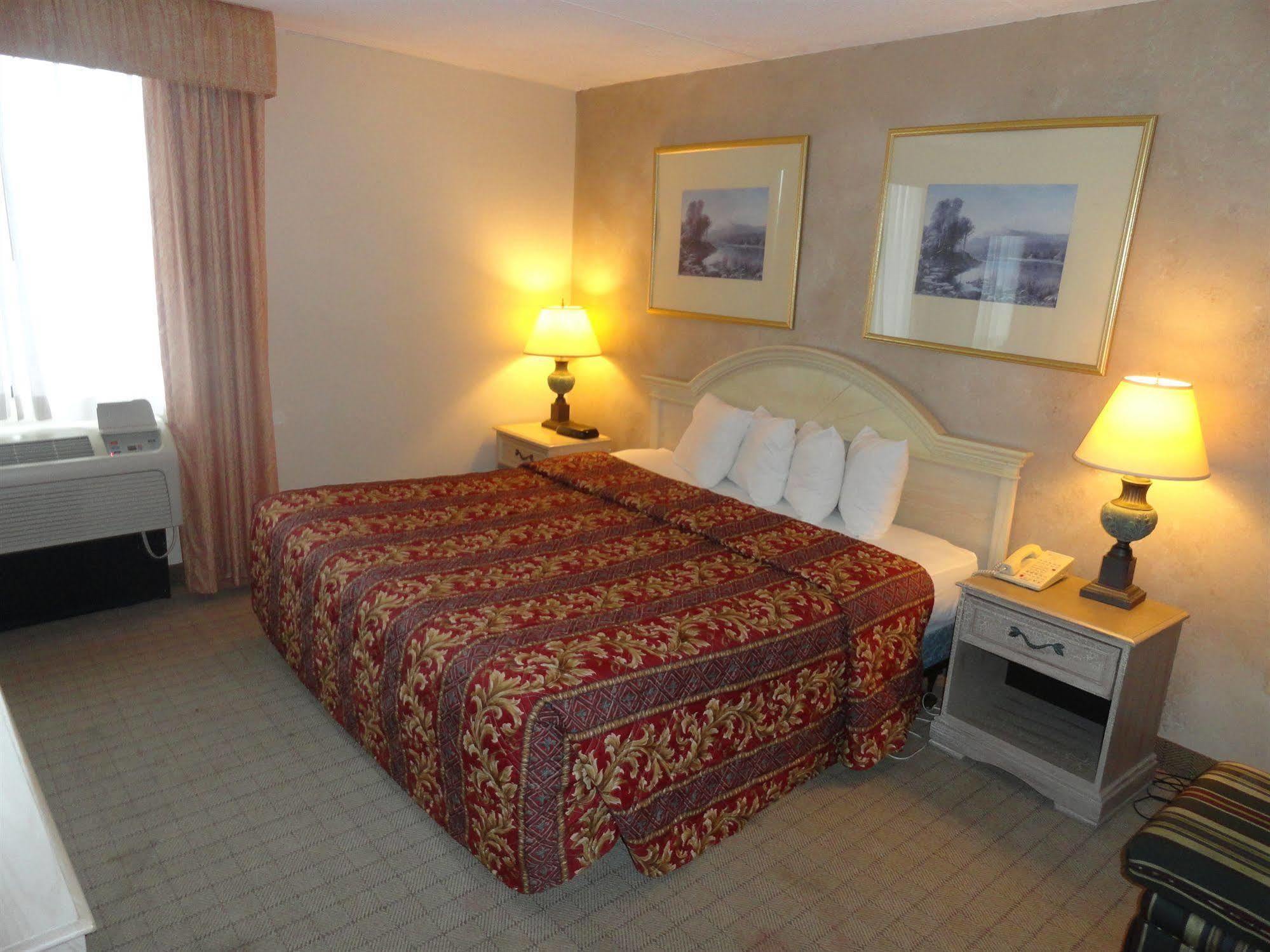 Fairbridge Hotel Cleveland East Wickliffe Bagian luar foto